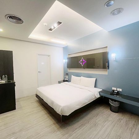 Walker Hotel - Sanchong Тайбей Екстер'єр фото